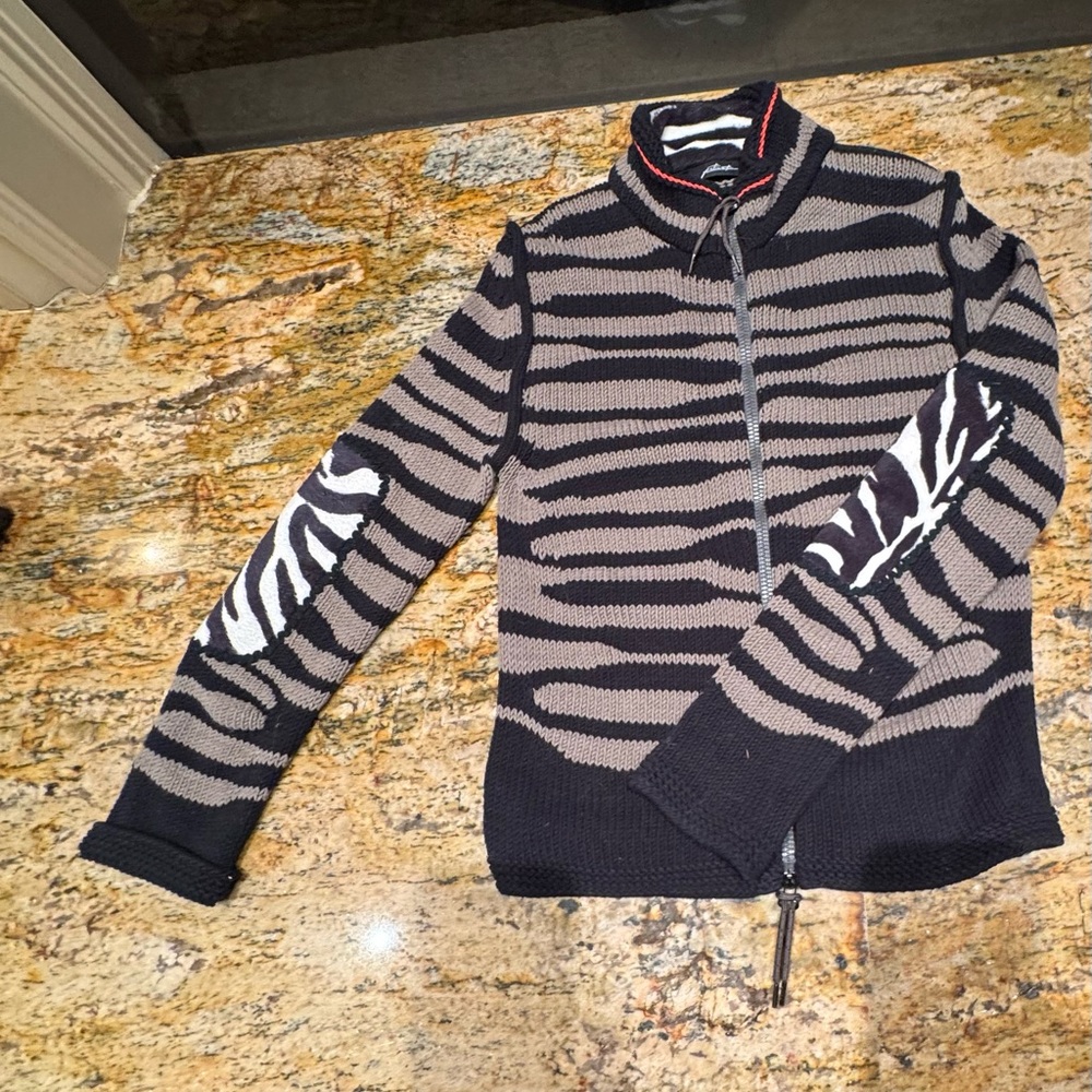 Jet Set Women’s Black/Grey Zebra Cardigan Size M (jet Set Size 2)